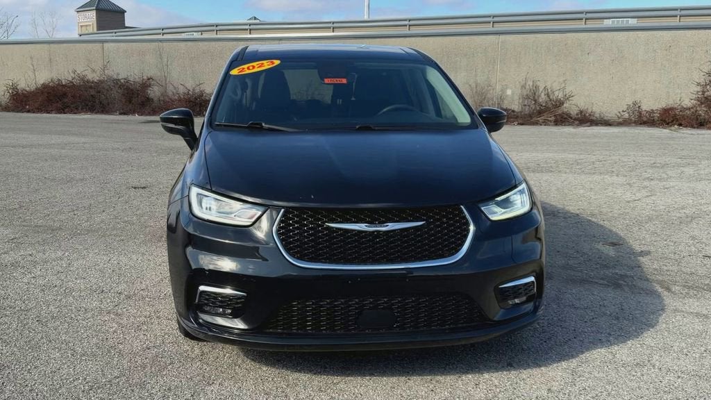 2023 Chrysler Pacifica Hybrid Touring L