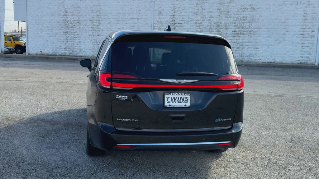 2023 Chrysler Pacifica Hybrid Touring L