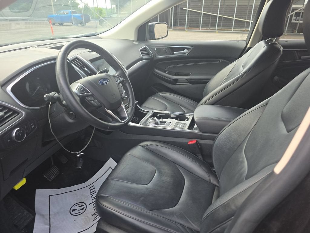 2020 Ford Edge Titanium