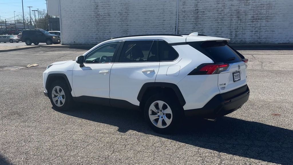 2021 Toyota RAV4 LE