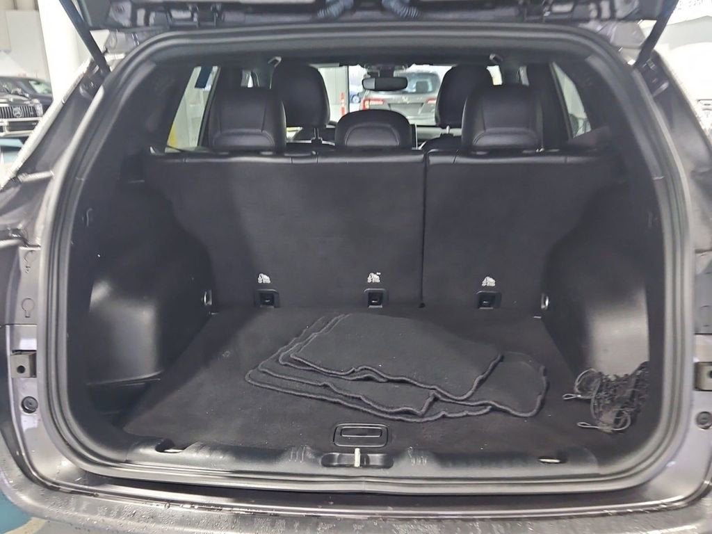 2023 Jeep Compass Latitude Lux FWD