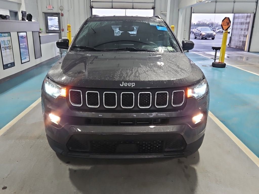 2023 Jeep Compass Latitude Lux FWD