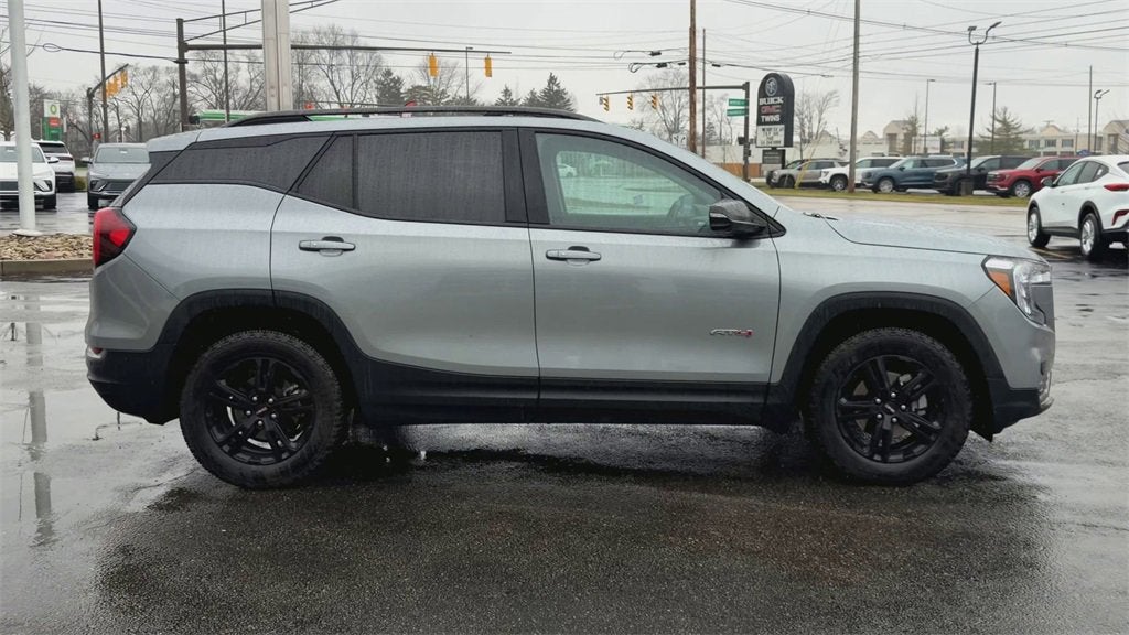 2024 GMC Terrain AT4