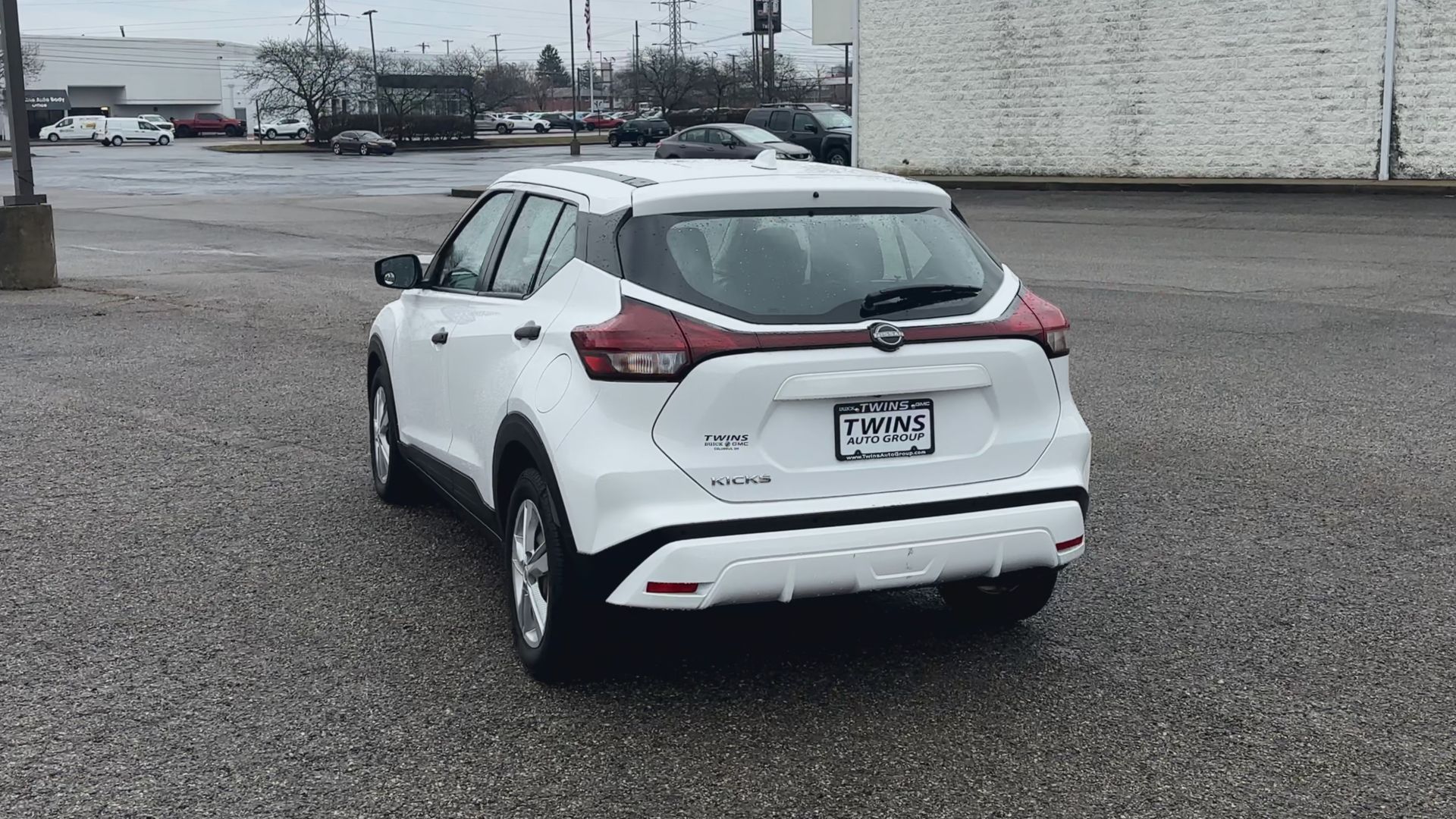 2023 Nissan Kicks S Xtronic CVT
