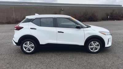 2023 Nissan Kicks S Xtronic CVT