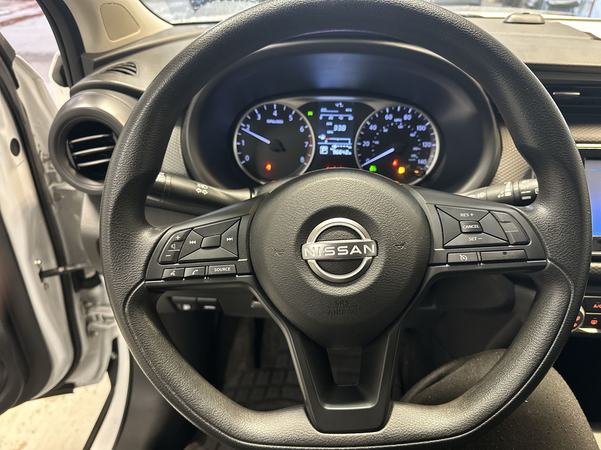 2023 Nissan Kicks S Xtronic CVT