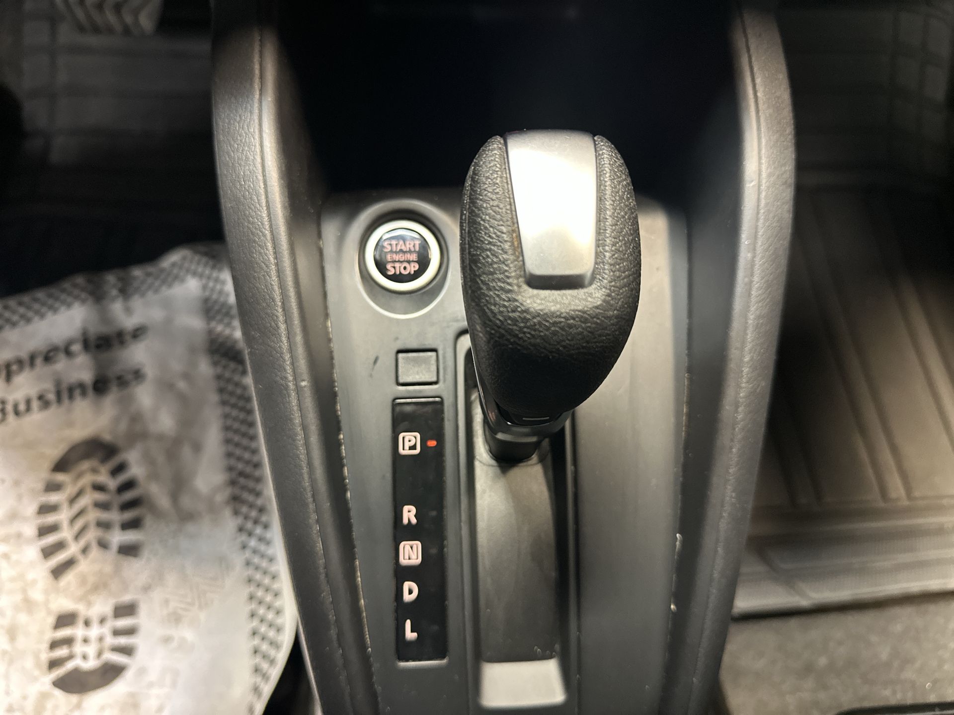 2023 Nissan Kicks S Xtronic CVT