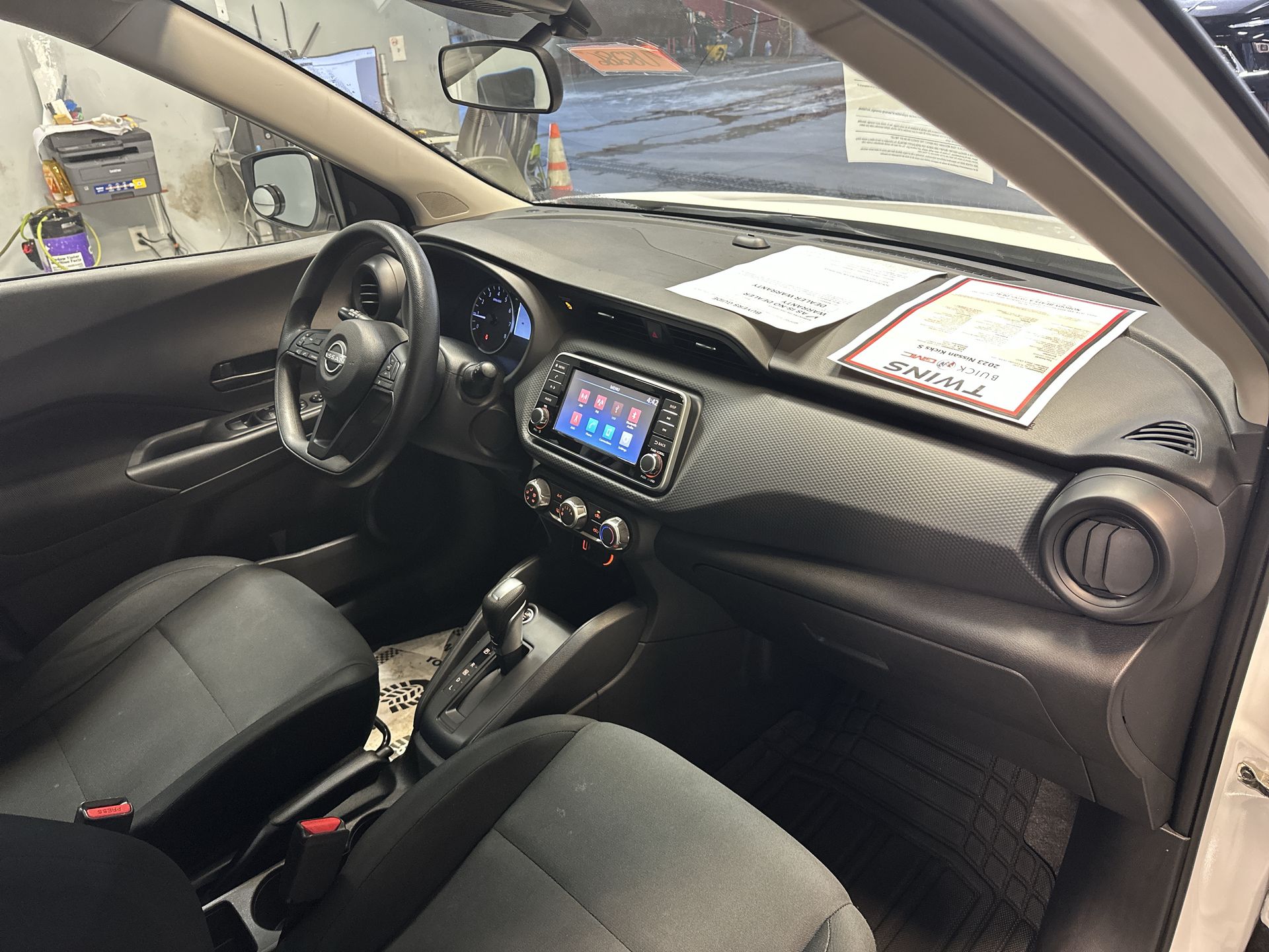 2023 Nissan Kicks S Xtronic CVT