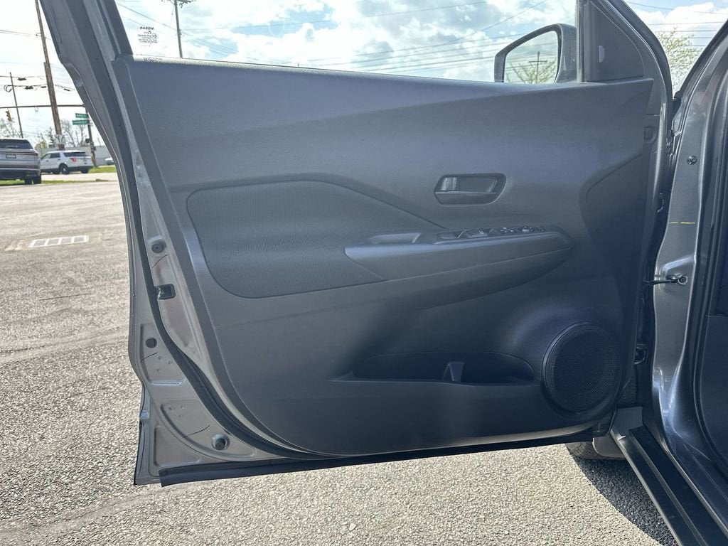 2024 Nissan Kicks S Xtronic CVT