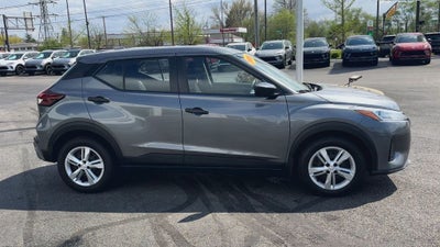 2024 Nissan Kicks S Xtronic CVT