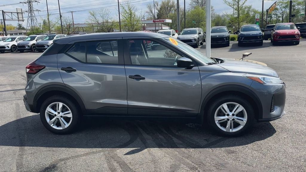 2024 Nissan Kicks S Xtronic CVT