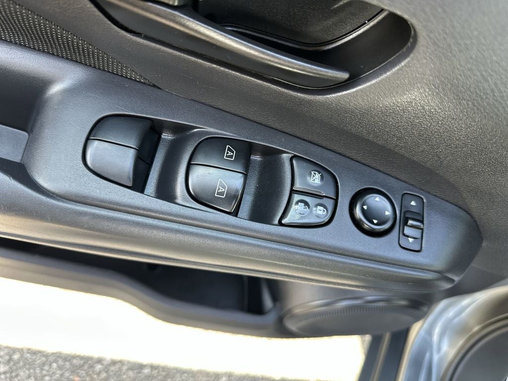 2024 Nissan Kicks S Xtronic CVT