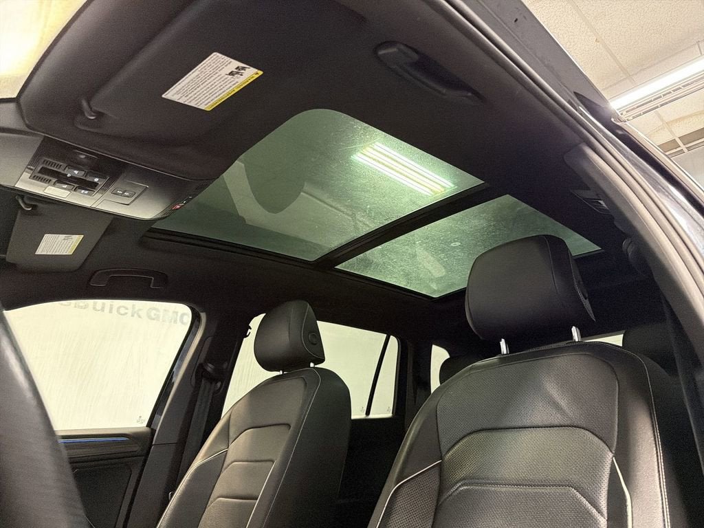 2022 Volkswagen Tiguan SEL R-Line