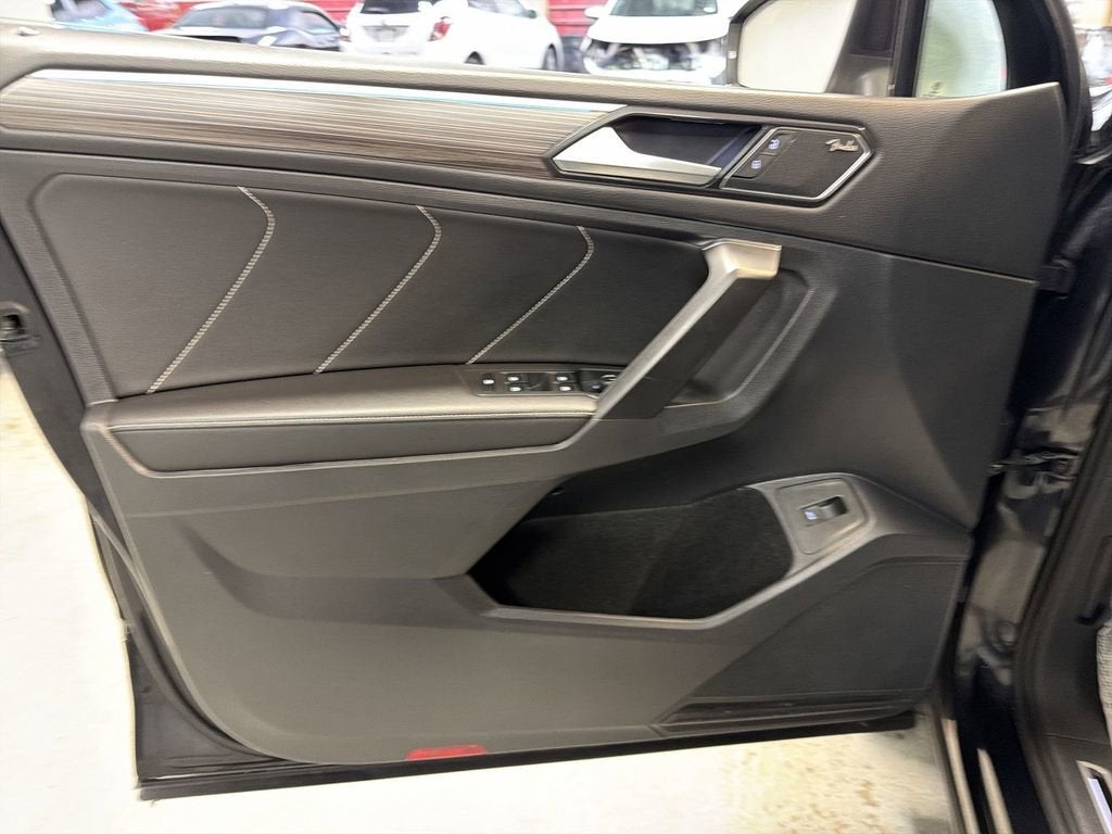 2022 Volkswagen Tiguan SEL R-Line