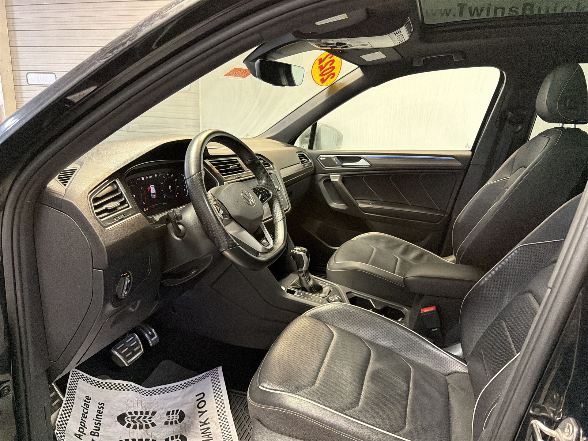 2022 Volkswagen Tiguan SEL R-Line