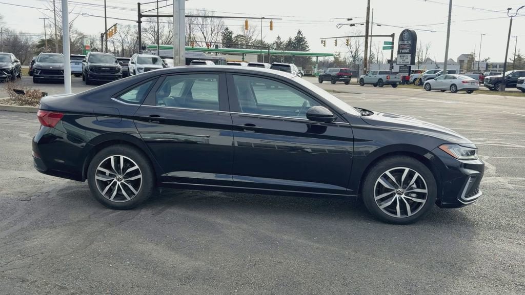 2025 Volkswagen Jetta SE