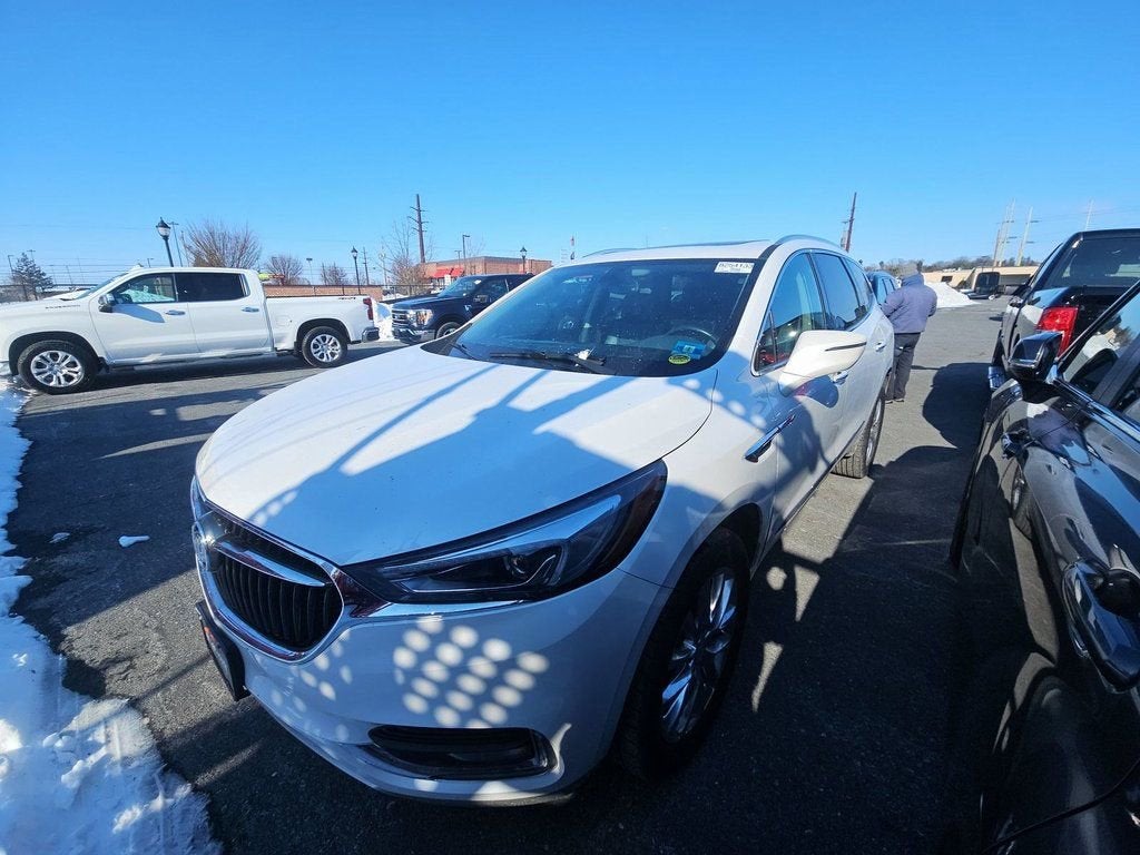 2020 Buick Enclave Essence