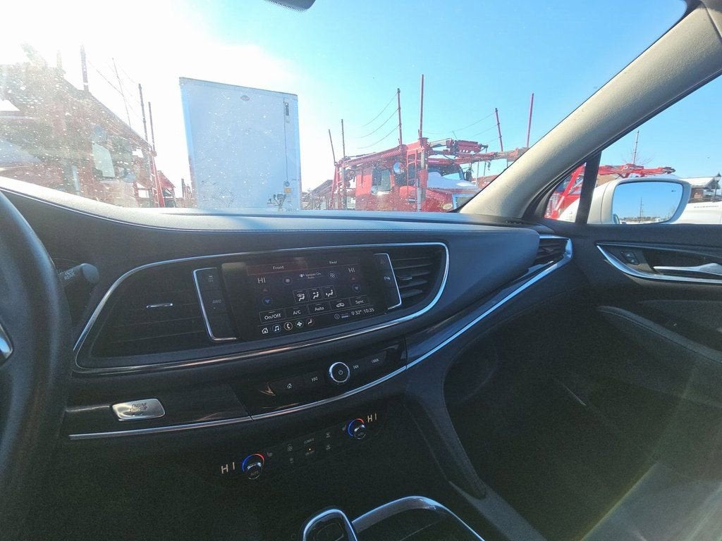 2020 Buick Enclave Essence