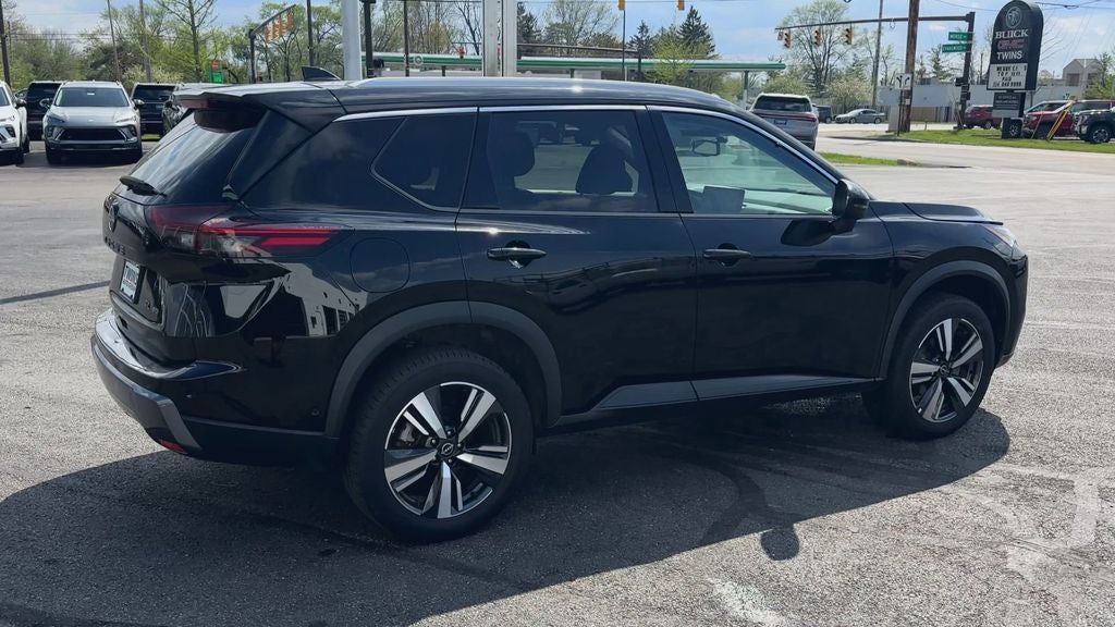 2024 Nissan Rogue SL