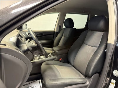 2018 Nissan Pathfinder SV