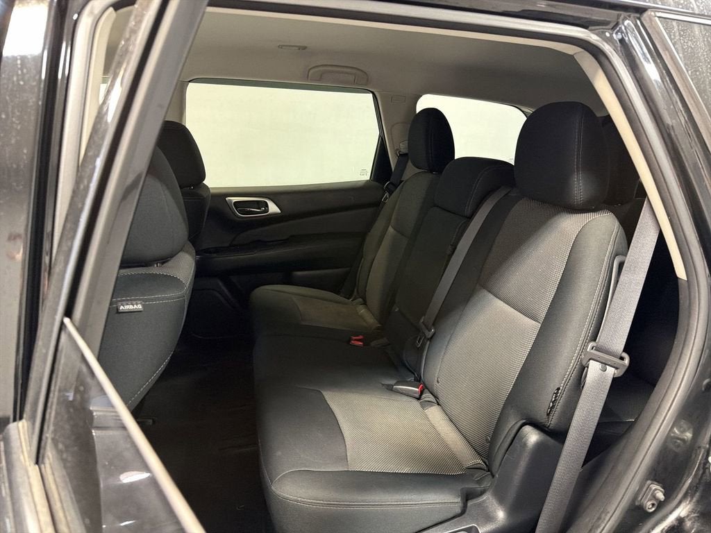 2018 Nissan Pathfinder SV