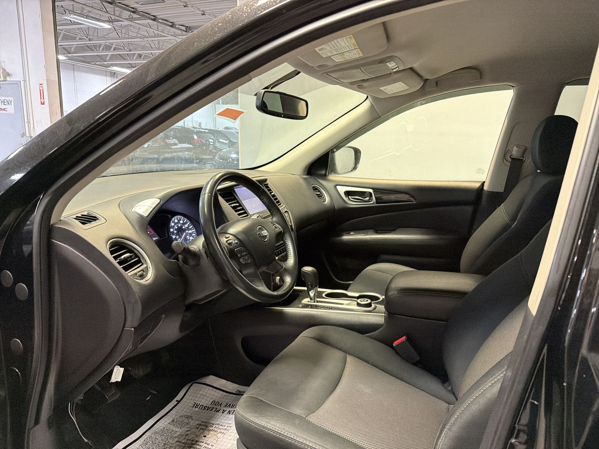 2018 Nissan Pathfinder SV