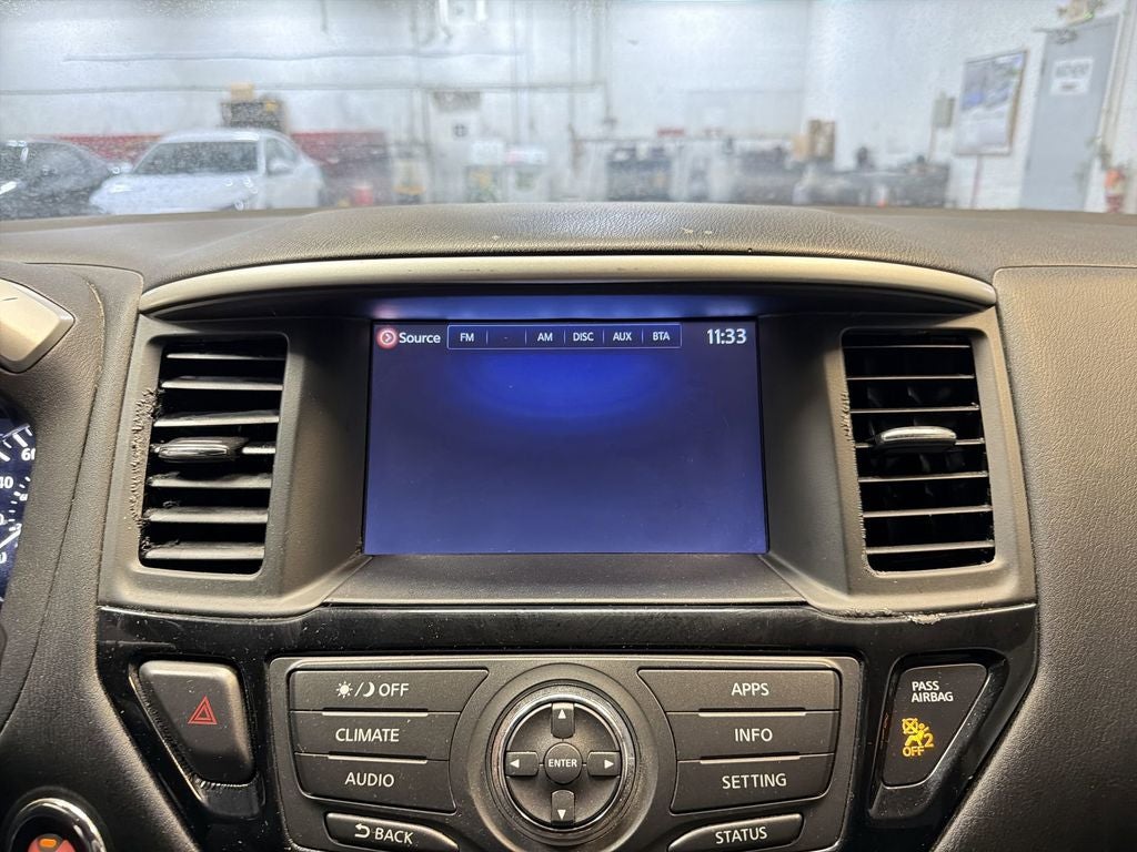 2018 Nissan Pathfinder SV