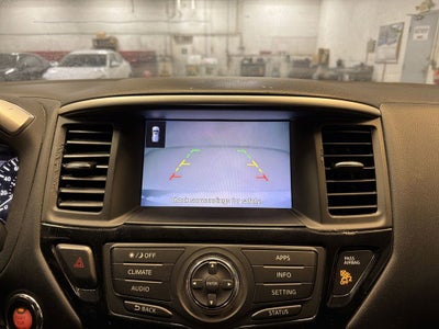 2018 Nissan Pathfinder SV