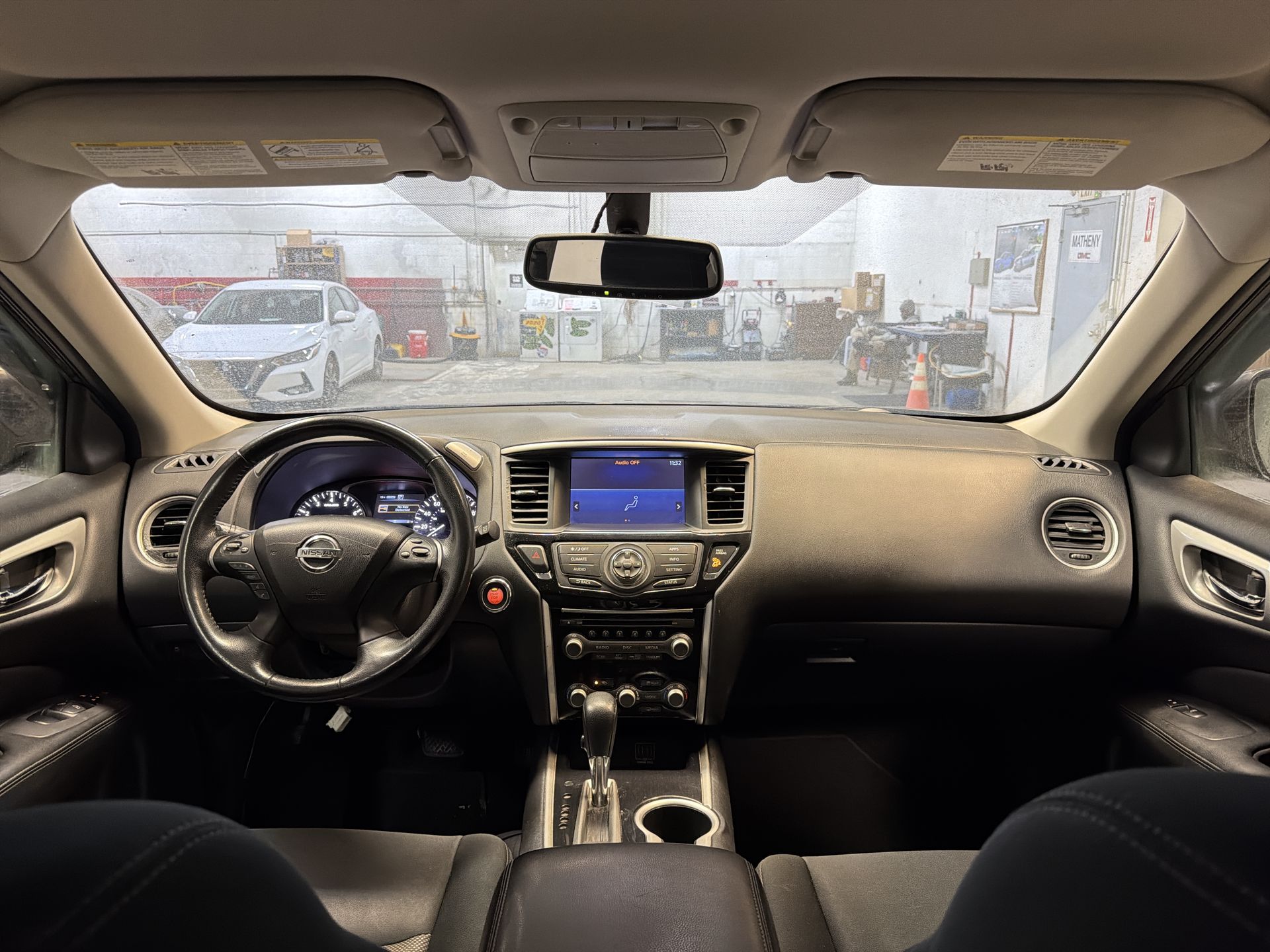 2018 Nissan Pathfinder SV