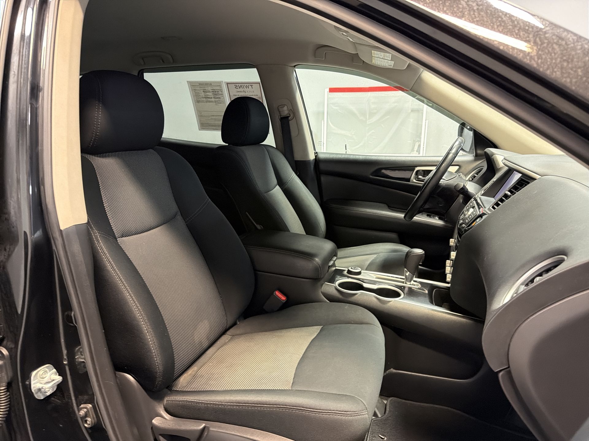 2018 Nissan Pathfinder SV