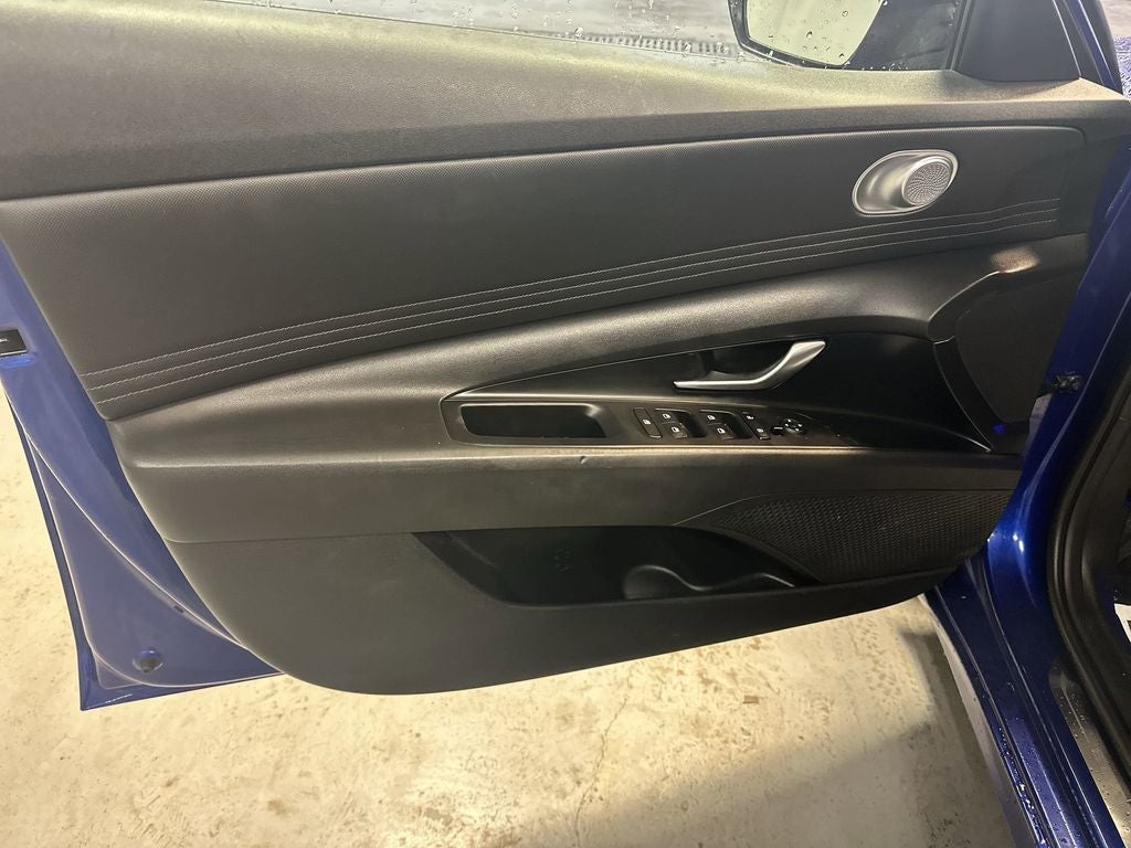 2022 Hyundai Elantra Limited