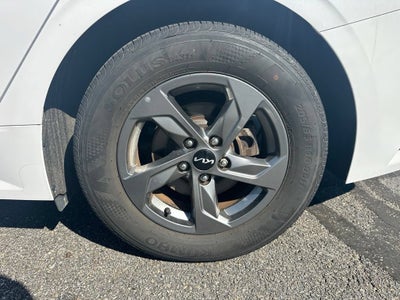 2023 Kia K5 LXS