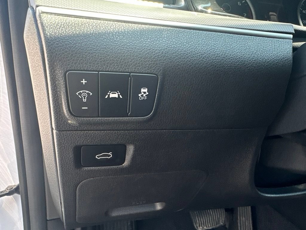2023 Kia K5 LXS