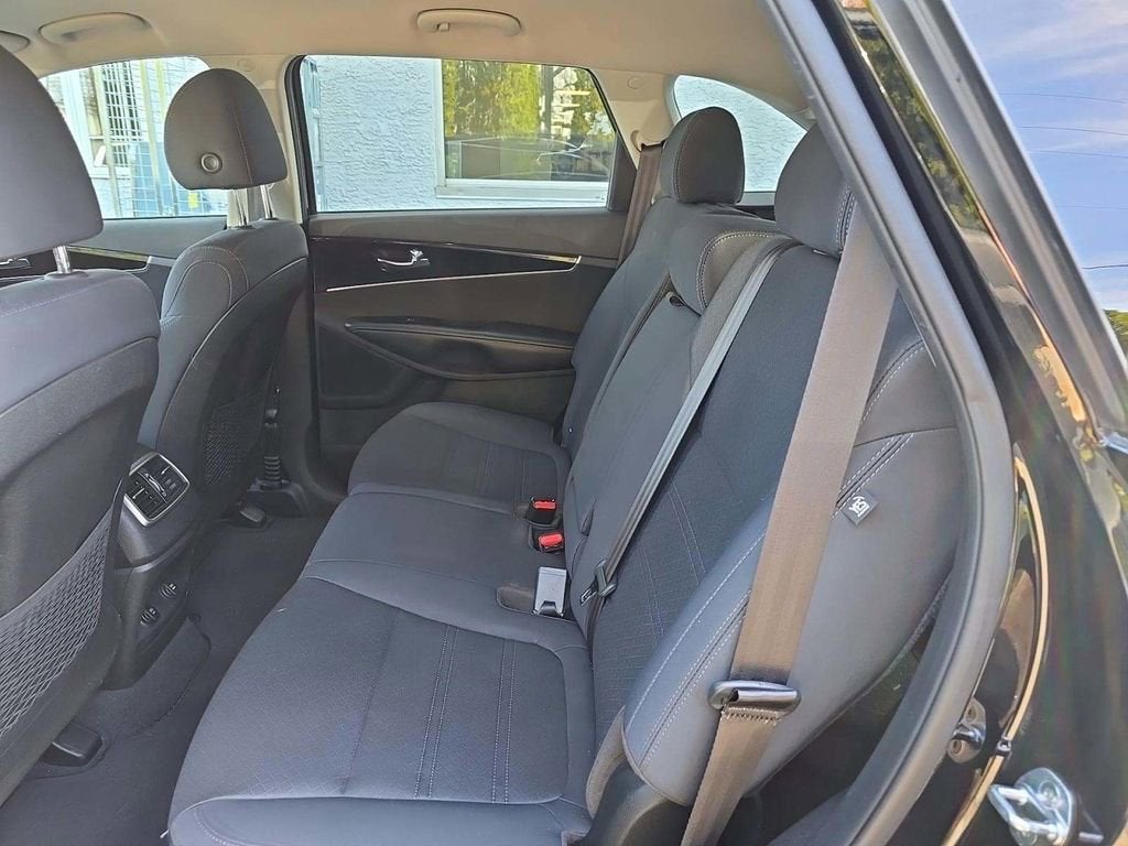 2019 Kia Sorento 3.3L LX