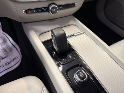 2023 Volvo S60 Core Dark Theme