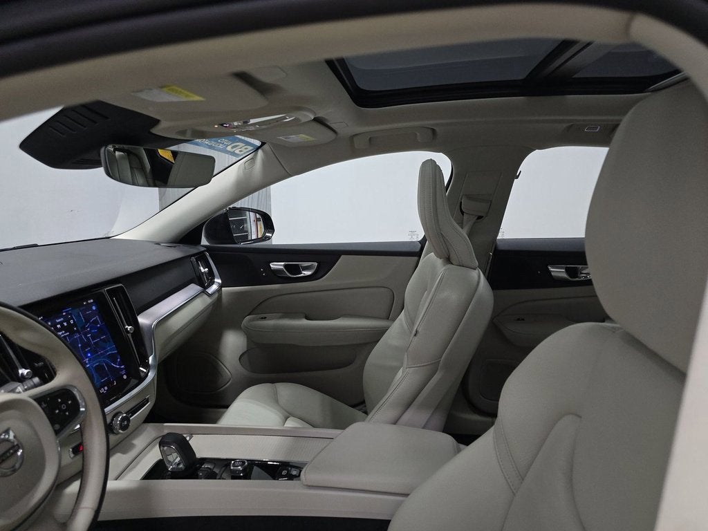 2023 Volvo S60 Core Dark Theme