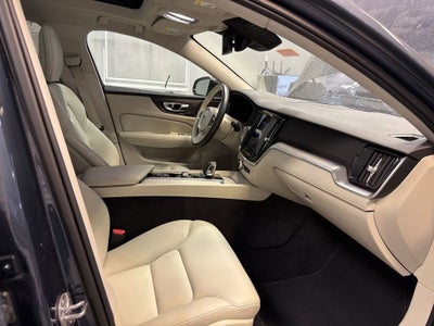 2023 Volvo S60 Core Dark Theme