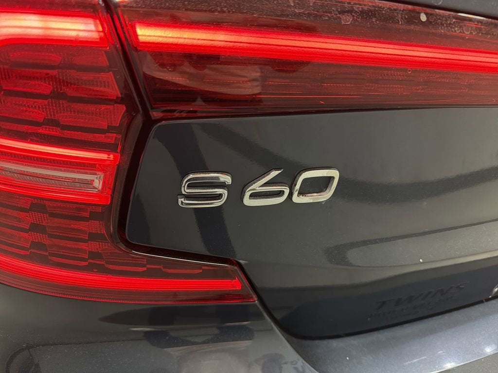 2023 Volvo S60 Core Dark Theme