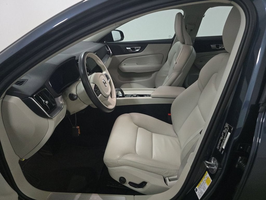 2023 Volvo S60 Core Dark Theme