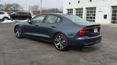 2023 Volvo S60 Core Dark Theme