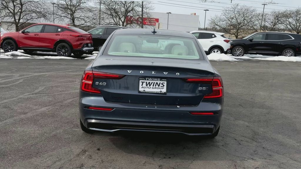 2023 Volvo S60 Core Dark Theme