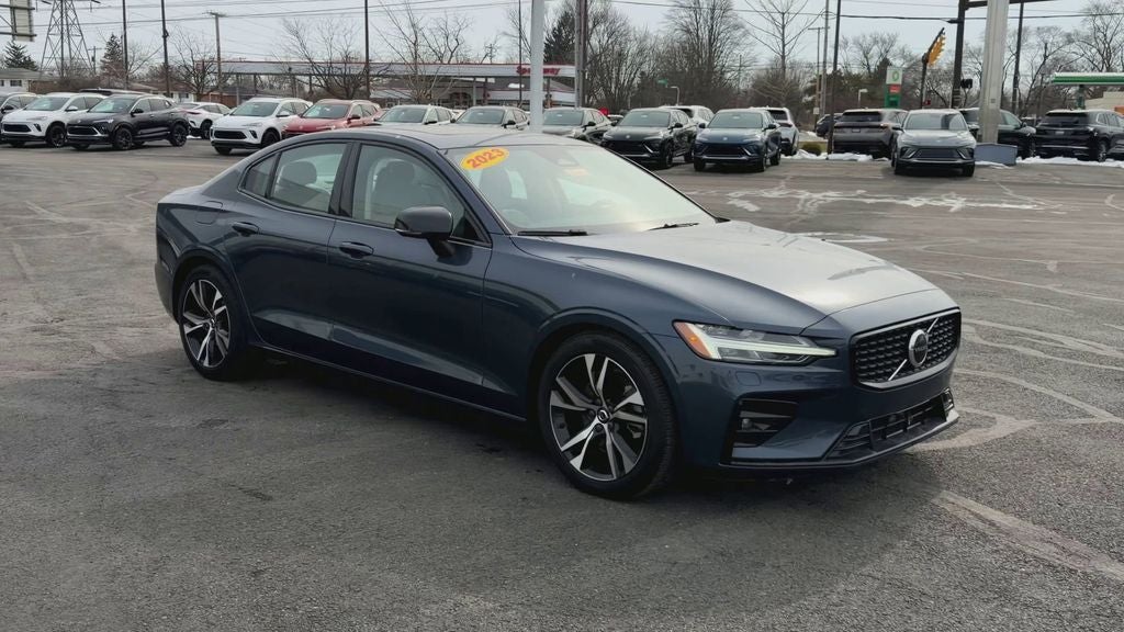 2023 Volvo S60 Core Dark Theme