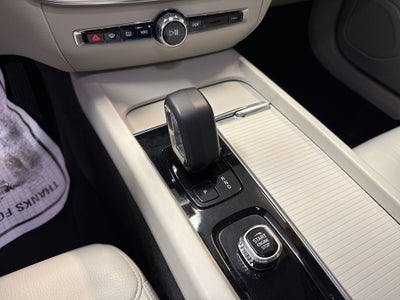 2023 Volvo S60 Core Dark Theme