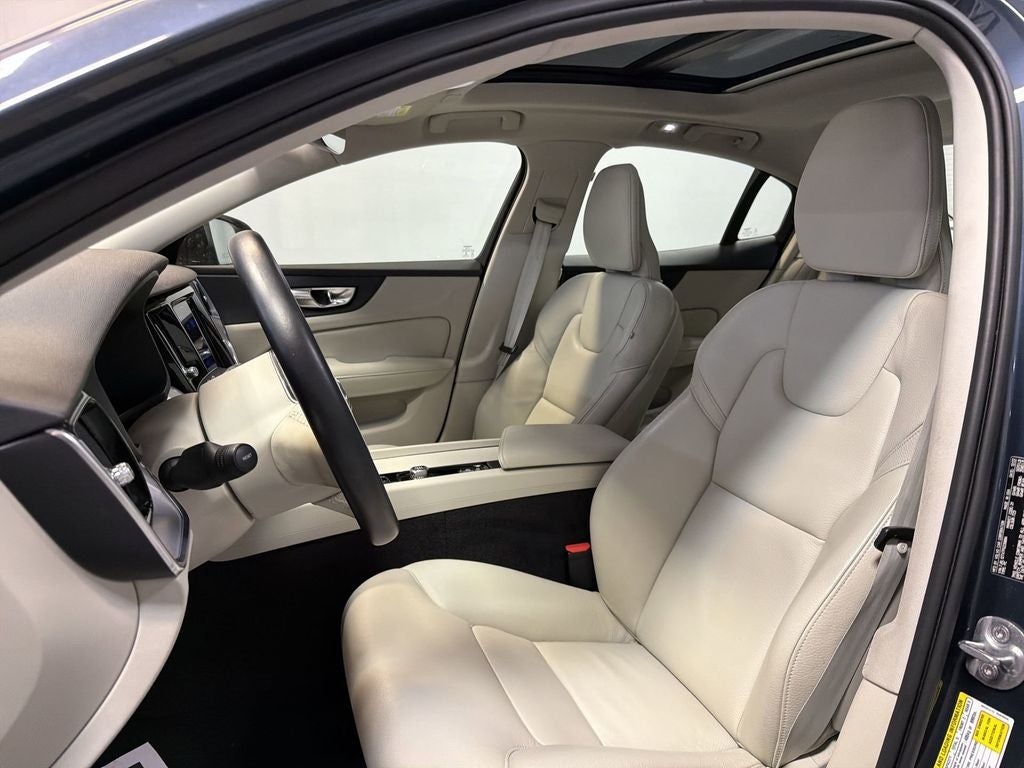 2023 Volvo S60 Core Dark Theme