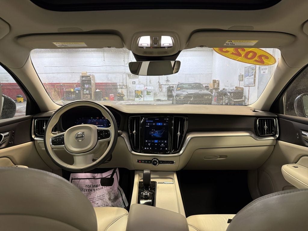 2023 Volvo S60 Core Dark Theme
