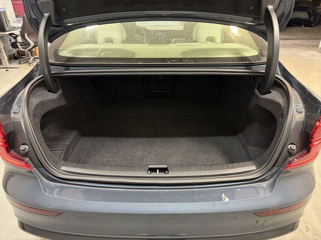 2023 Volvo S60 Core Dark Theme