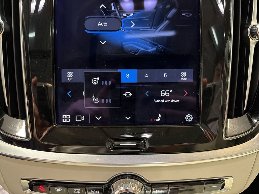 2023 Volvo S60 Core Dark Theme