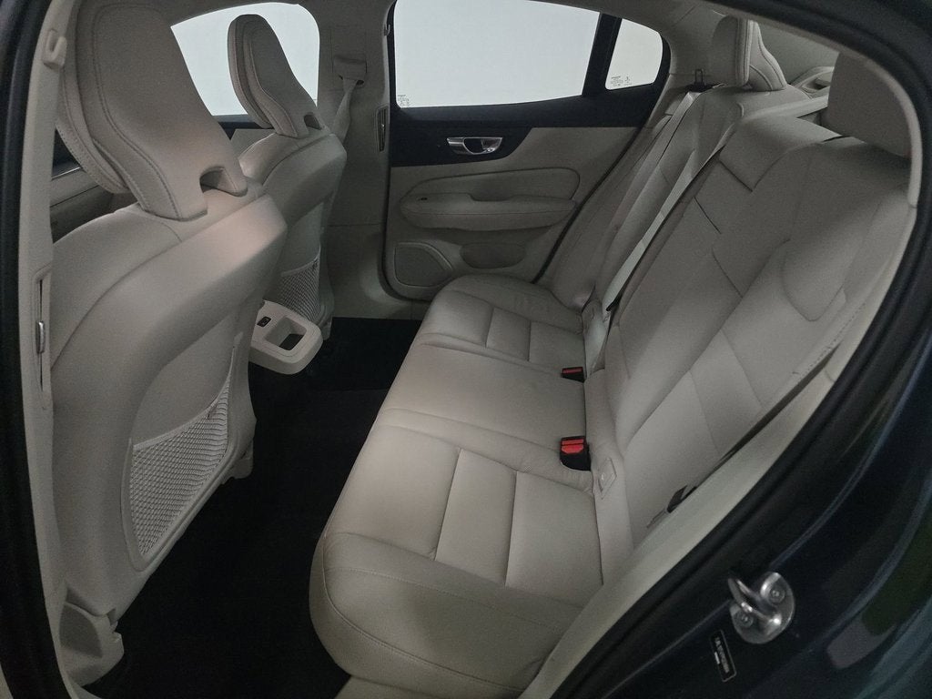 2023 Volvo S60 Core Dark Theme