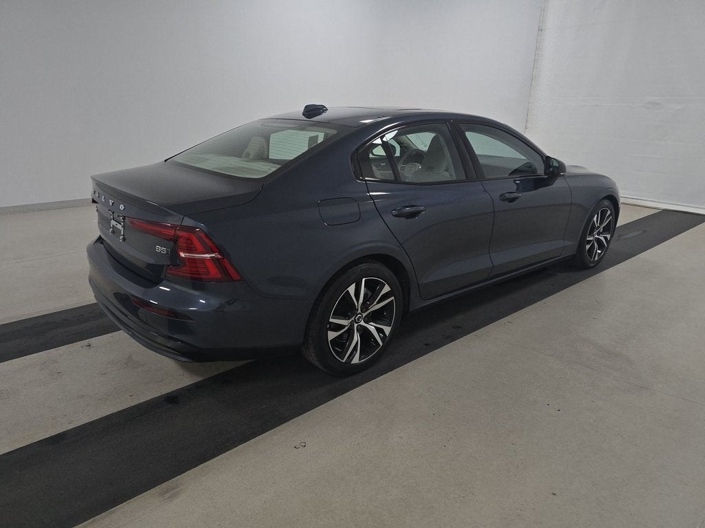2023 Volvo S60 Core Dark Theme