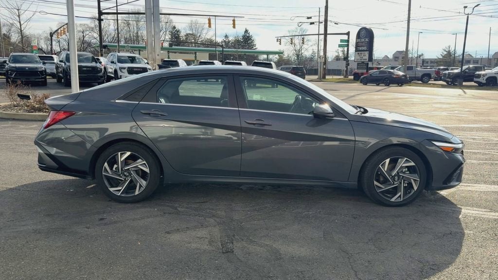 2024 Hyundai Elantra Limited